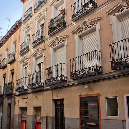 Loft De Lujo A Pasos Del Prado Lägenhet Madrid Exteriör bild
