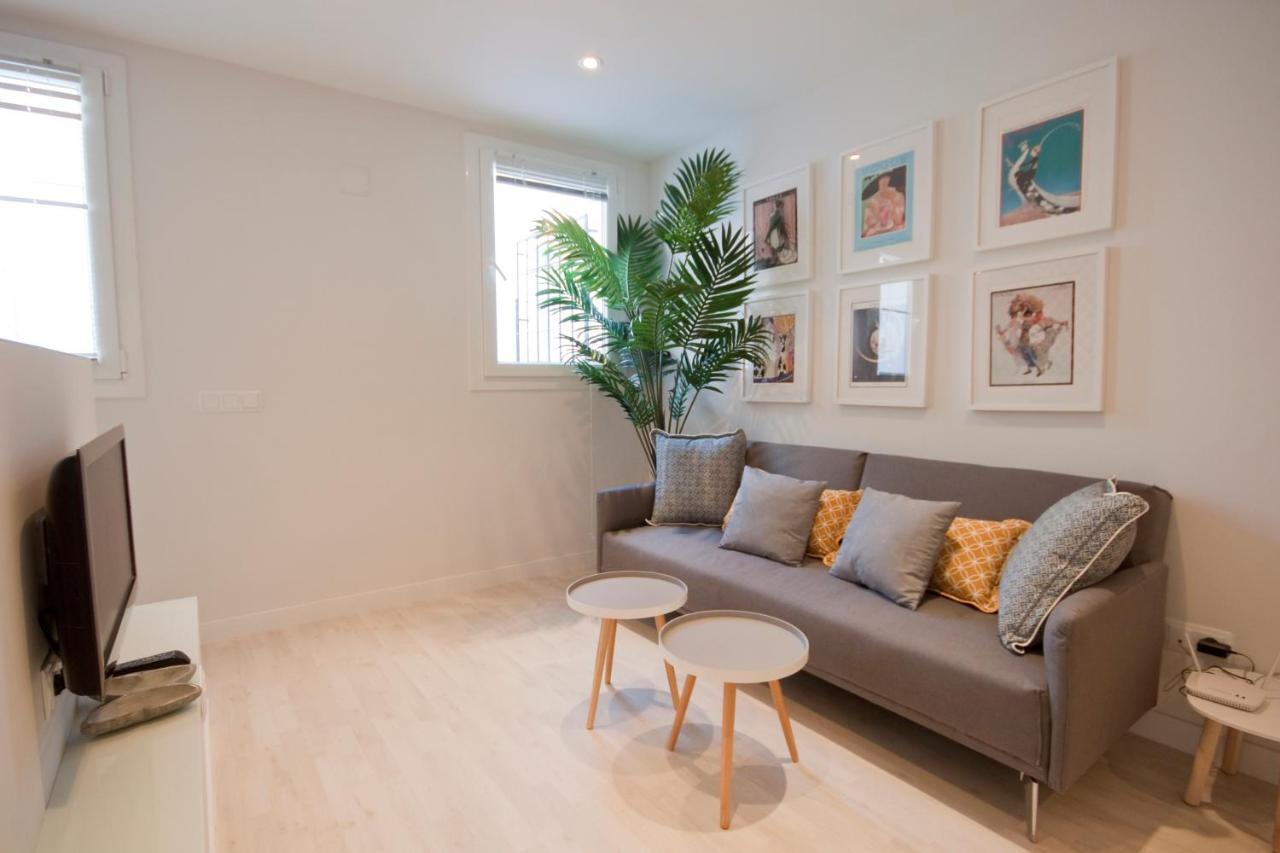 Loft De Lujo A Pasos Del Prado Lägenhet Madrid Exteriör bild