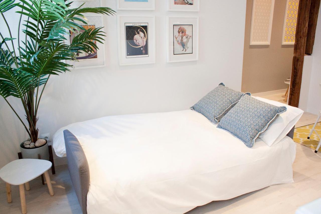Loft De Lujo A Pasos Del Prado Lägenhet Madrid Exteriör bild